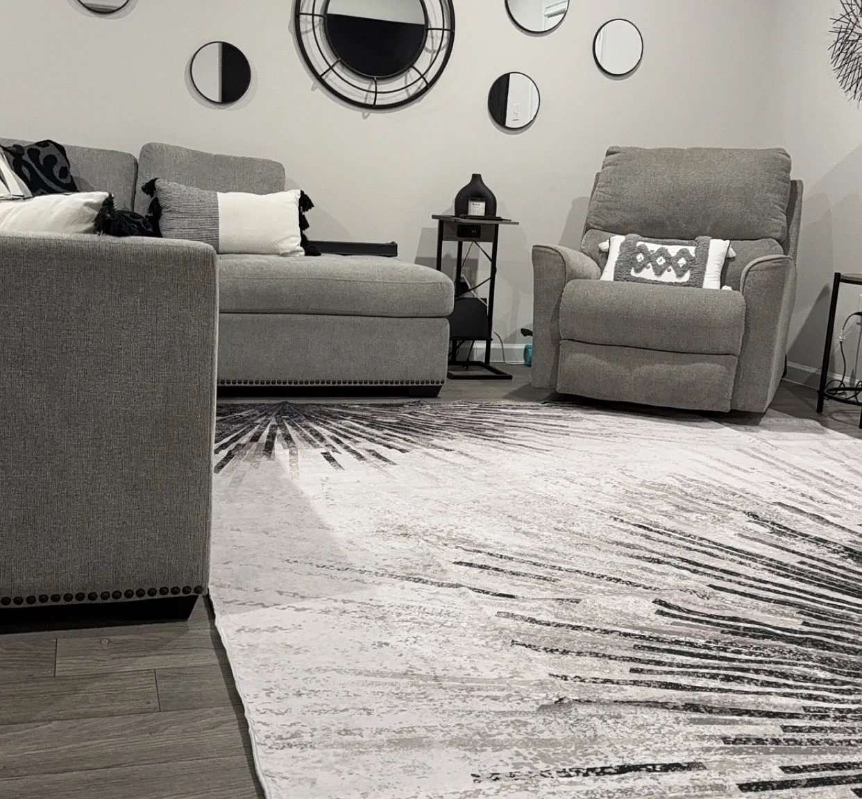 3 bed, 1700 sqft, $3,200 — Photo 2