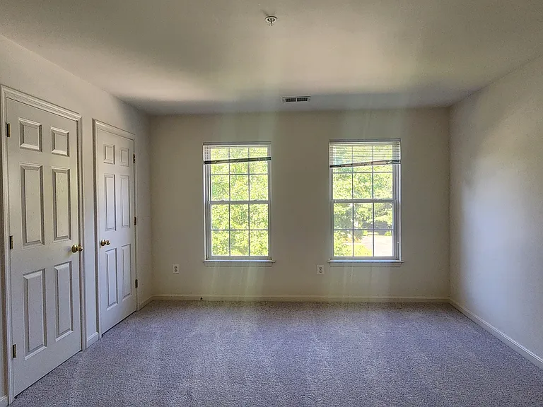 406 Clairborne St — Photo 38