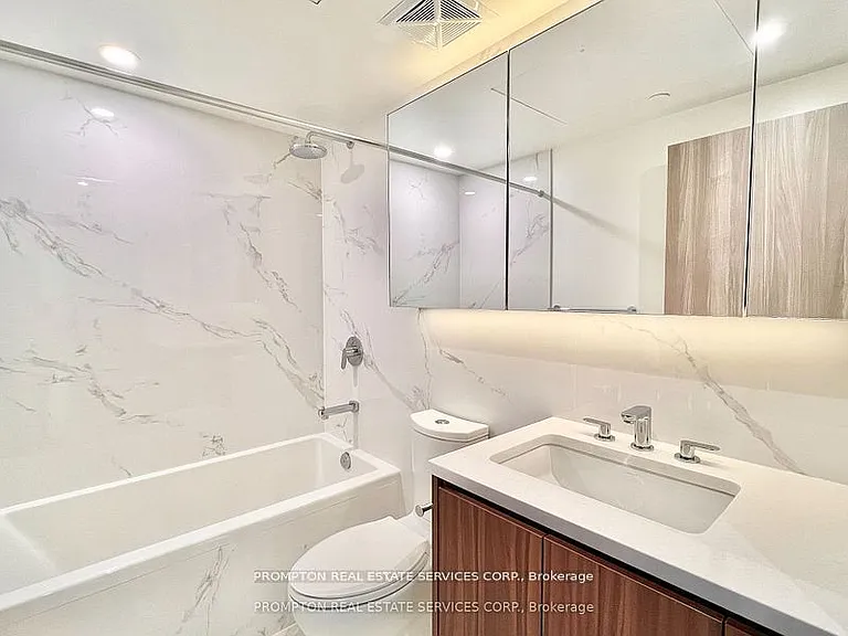 27 McMahon Dr #1808 — Photo 15