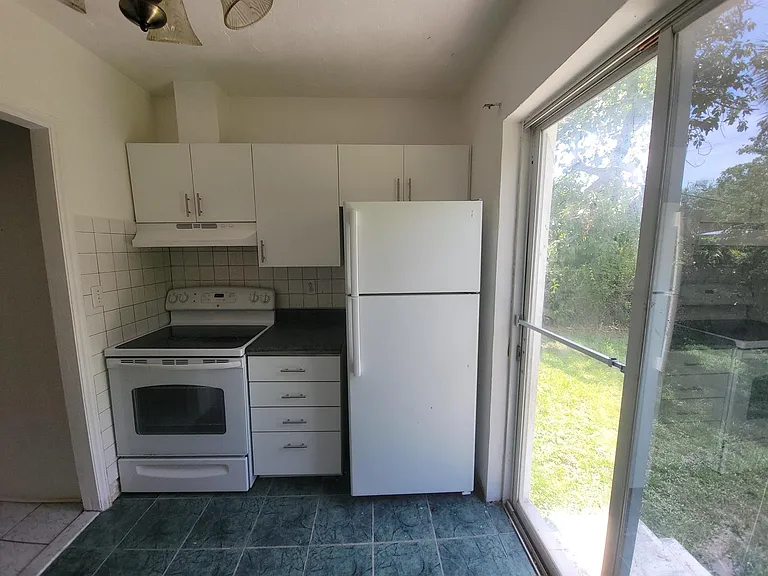 Garfield St — Photo 9