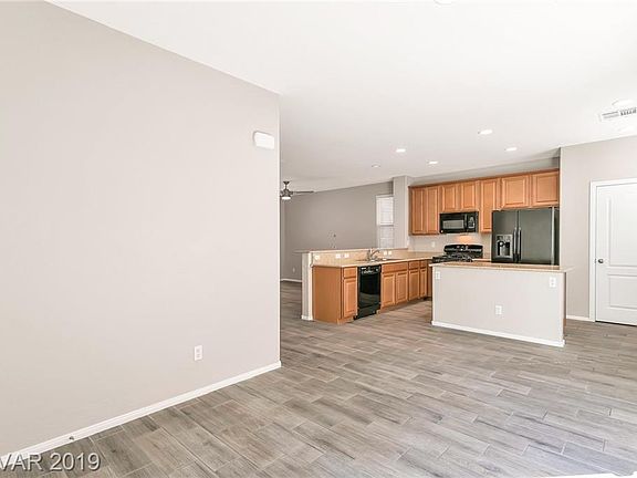 4th image of 8335 Rygate Ave