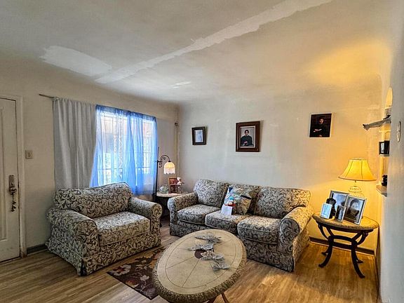 4th image of 3713 Frankfort Ave