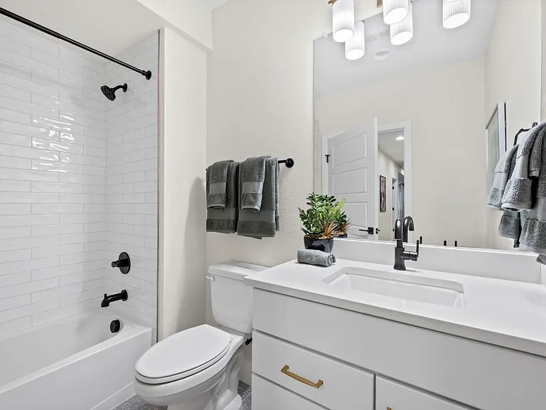 3010 Helmsman St — Photo 23