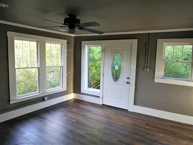 104A W Wallace St — Photo 10