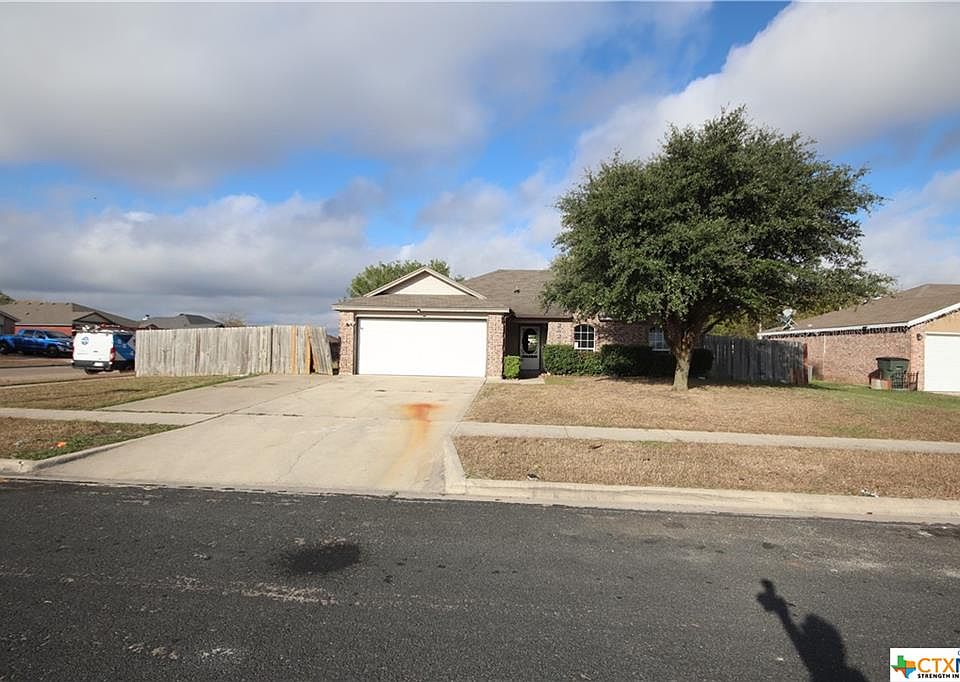 1st image of 2423 Gallop Dr