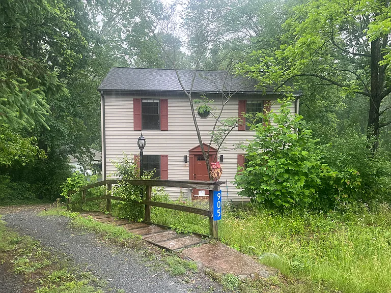 905 Claudius Ct — Photo 1