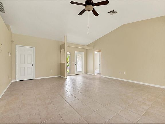 5th image of 161 Hercules Dr