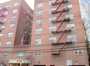 255 Bronx River Road #3K, Yonkers, NY 10704