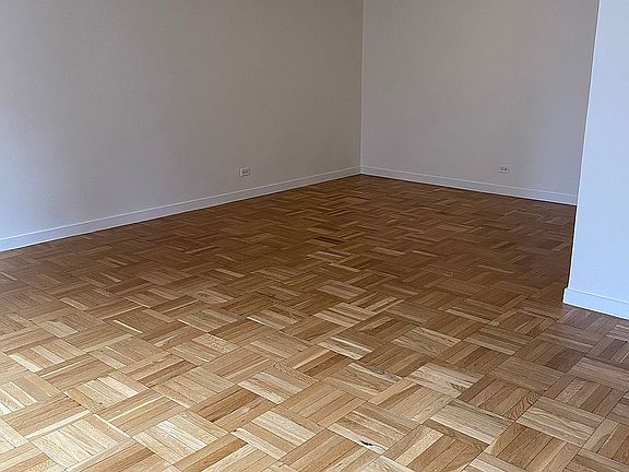 4th image of 435 E 79th St APT 4G