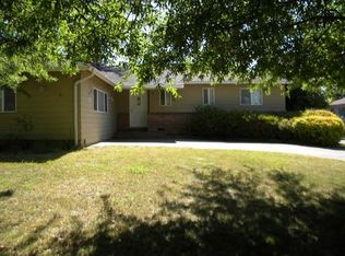 4208 Oak Knoll Dr, Carmichael, CA 95608