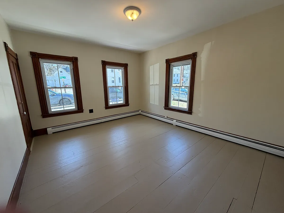 Building Photo - 110 Estey St #1