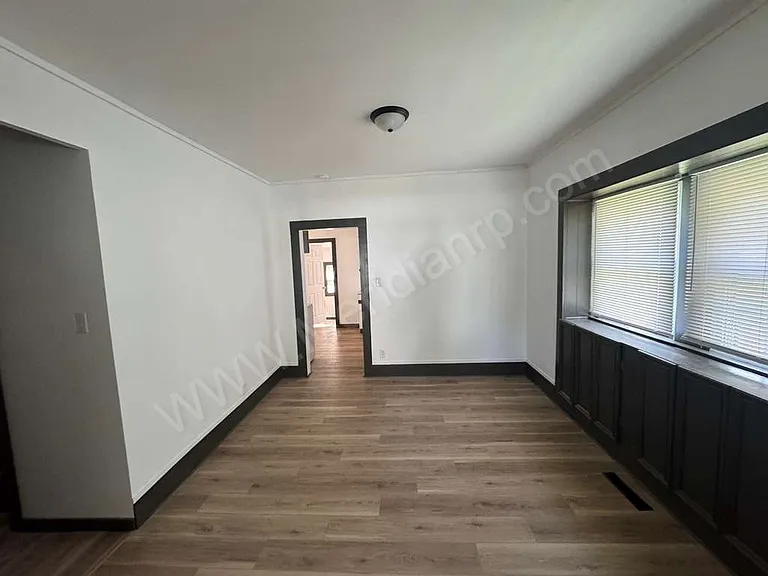 719 S Morgan St — Photo 3
