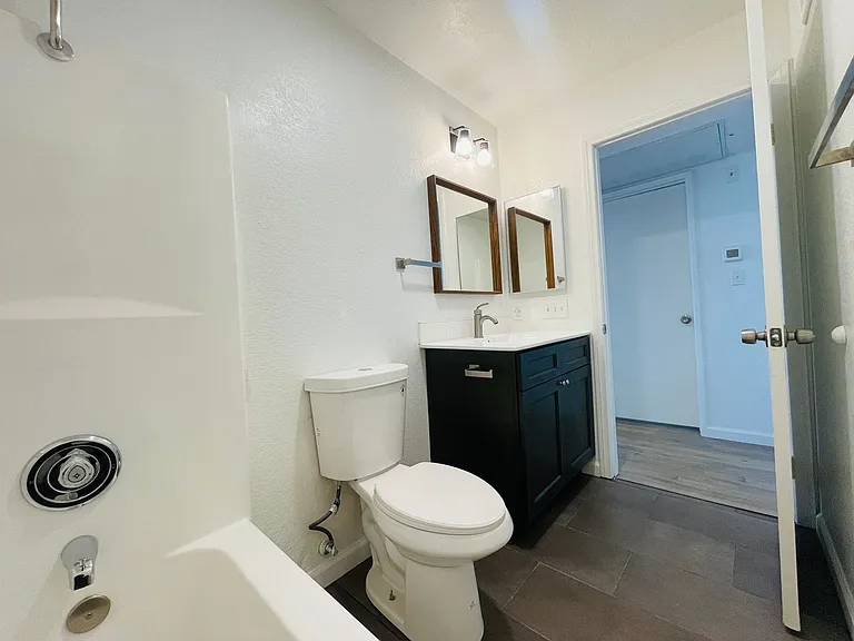4210 52nd St #104 — Photo 19