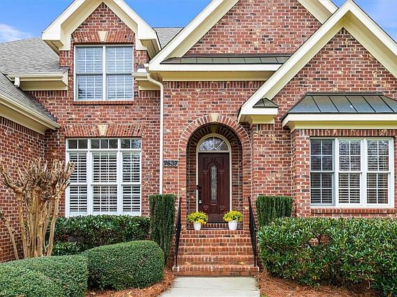 3rd image of 7637 Henson Forest Dr