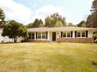 6205 Valley Forge Dr, Kalamazoo, MI 49009