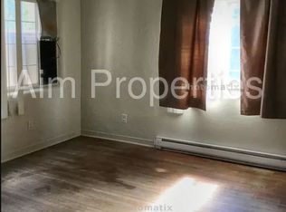 701 Douglas Macarthur Rd NW, Albuquerque, NM 87107