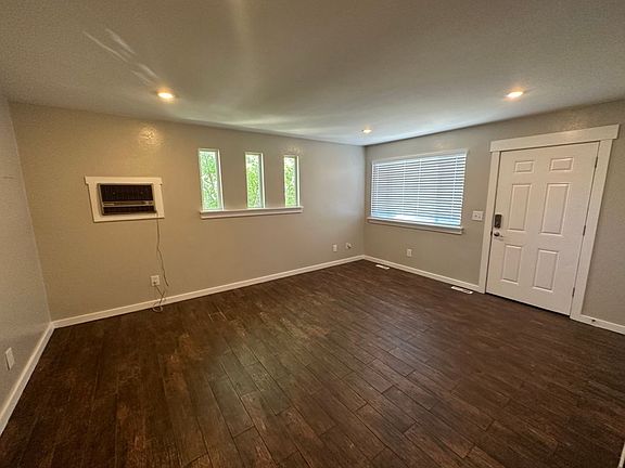 5th image of 5253 Meade St #5253