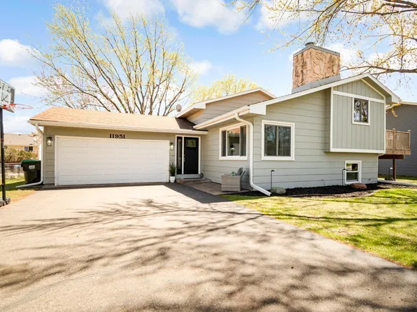 11951 Cree St NW, Coon Rapids, MN 55433
