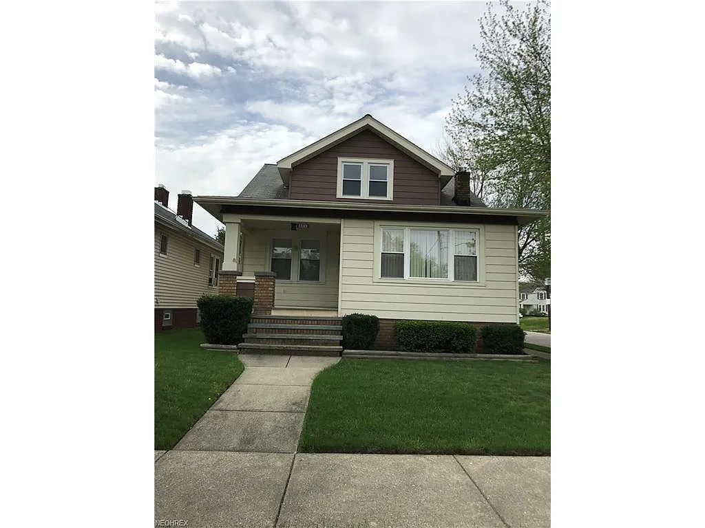 12113 Marne Ave photo 1