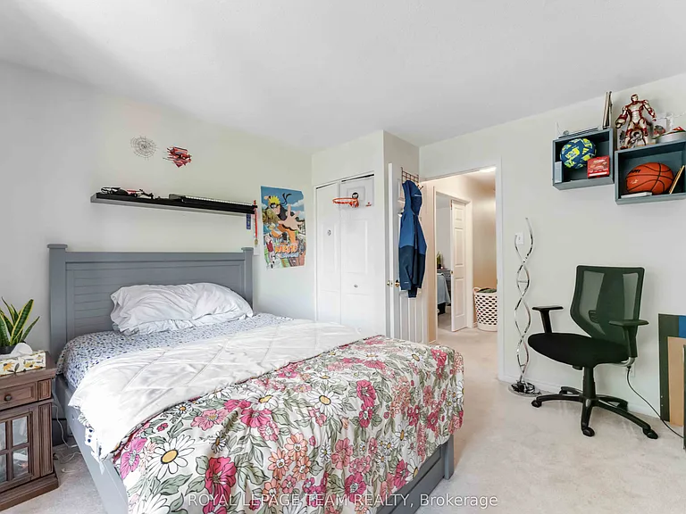 16 Cohen Ave — Photo 18