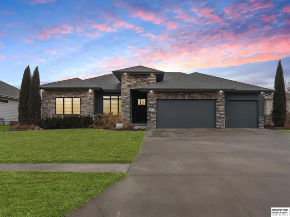 3003 N 194th St, Elkhorn, NE 68022