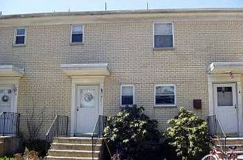 2nd image of 402 Cranbury Rd #U-07