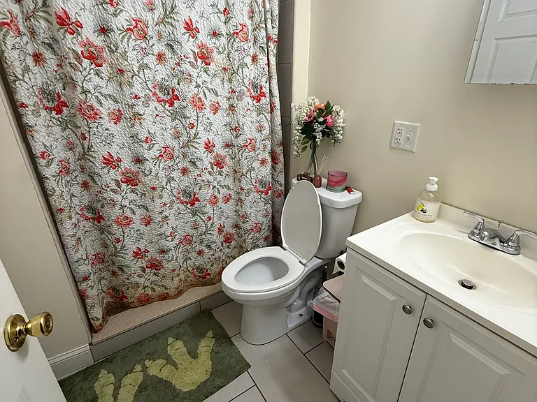 352 Main St #1 — Photo 11