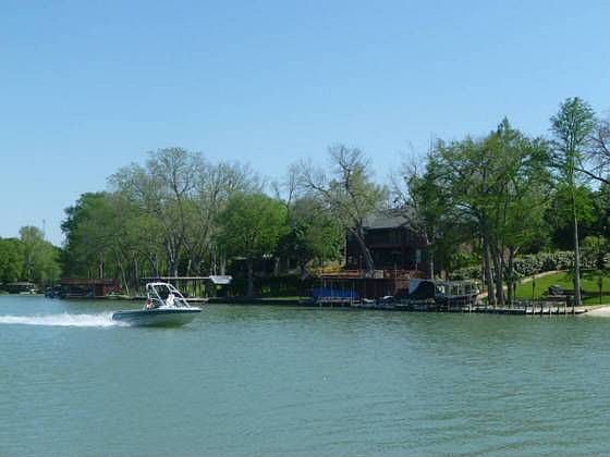 1st image of 315 River Springs Dr