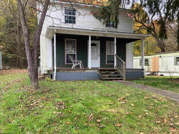 204 Diamond St, Elkins, WV 26241
