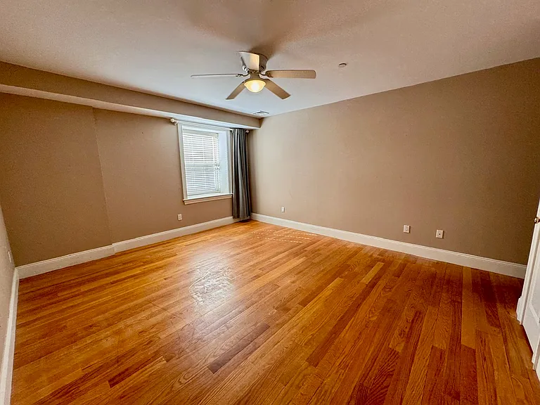 120 W 7th St #103 — Photo 15