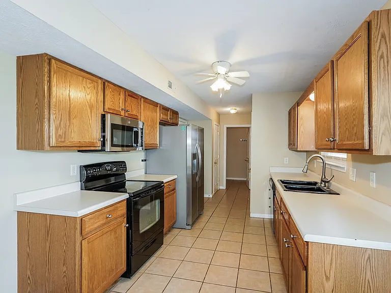 1423 Pagosa Ct — Photo 9