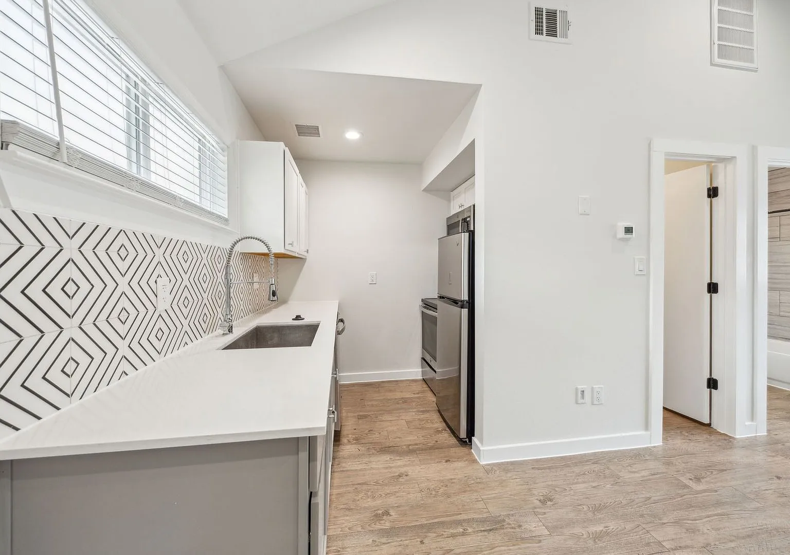 The Republic Apartments — Photo 2