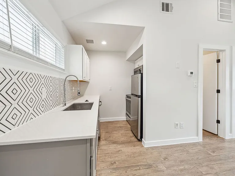 The Republic Apartments — Photo 2