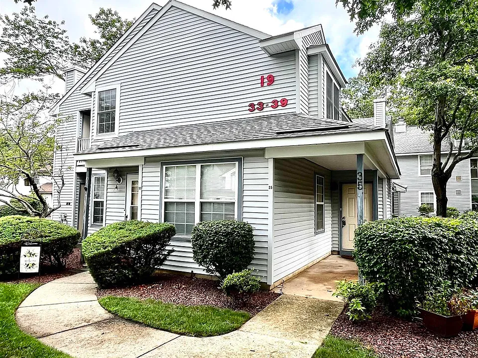 35 Waterview Dr