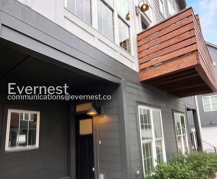1484 Chatt City Way — Photo 2