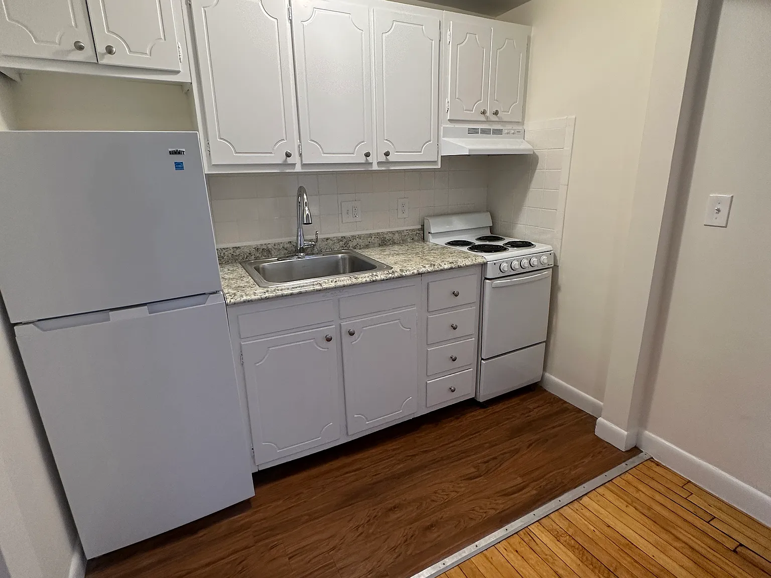 1 bed, 99999 sqft, $2,100 — Photo 3