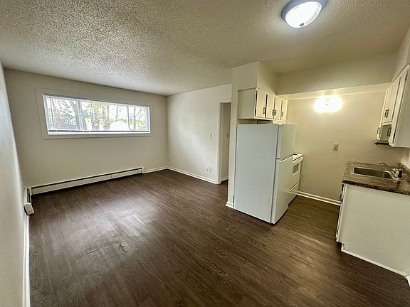 2nd image of 1465 Meadowview Dr #2