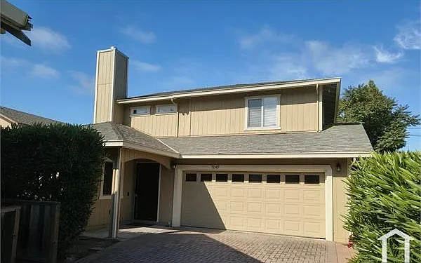 7047 Church St — Photo 1