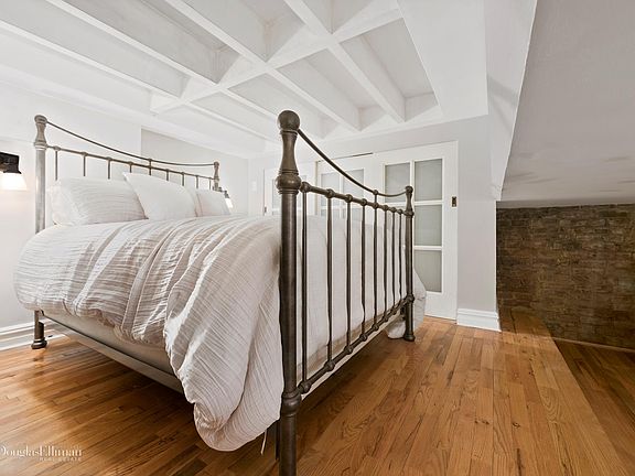 4th image of 313 W 82nd St APT 1A
