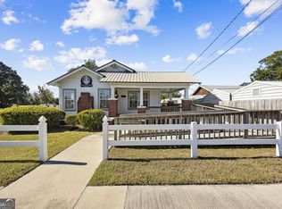 383 1st St, Folkston, GA 31537