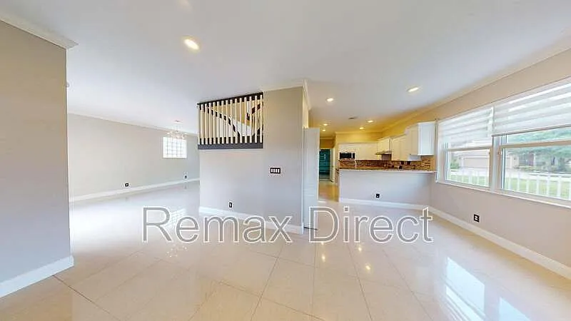 4 bed, 2.0 bath, $3,500 — Photo 4