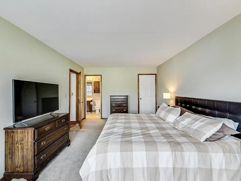 2736 Wayfaring Ln #D — Photo 8