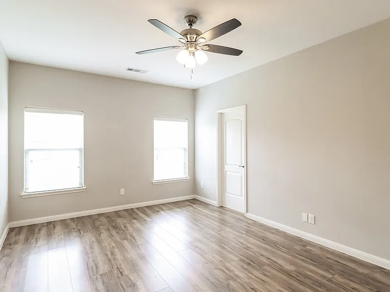 2720 Silver Sage Dr — Photo 10