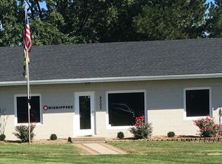 8003 Douglas Ave, Urbandale, IA 50322