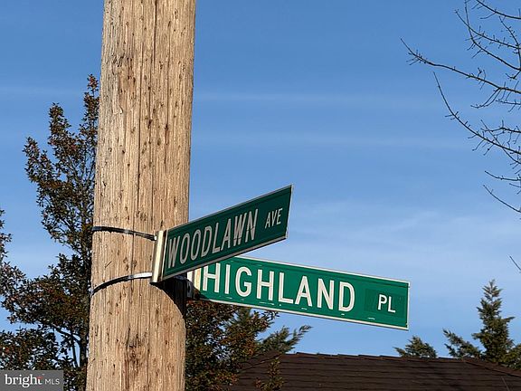 2nd image of 2210 Highland Pl