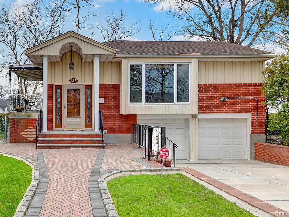 1st image of 125 Marcus Avenue