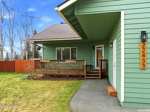 4th image of 22433 McManus Dr