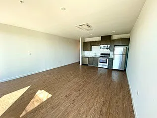 1836 Columbia Street — Photo 5
