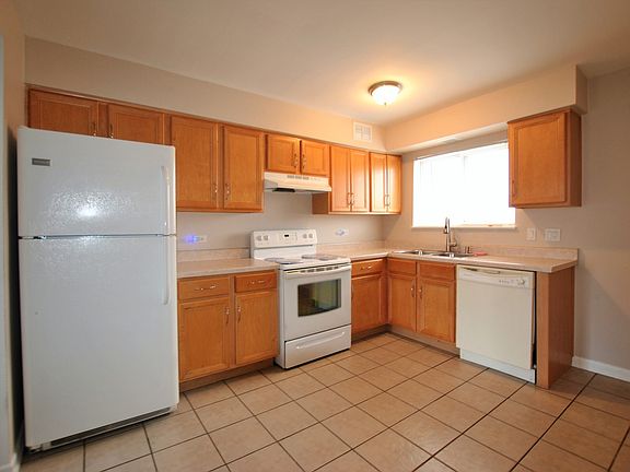 5th image of 9461 Bay Colony Dr APT 3S
