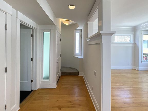 5th image of 25 Pleasant St #25